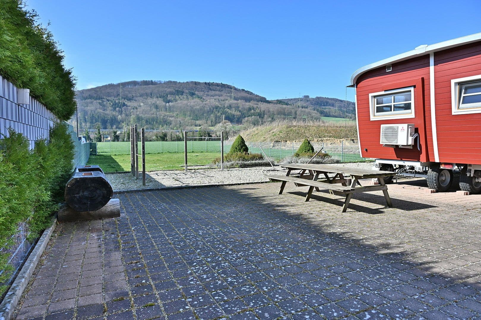 Prodej nebytového prostoru 5.000 m², Bad Säckingen, Bádensko-Württembersko Prodej nebytového prostoru 5.000 m², Bad Säckingen, Bádensko-Württembersko