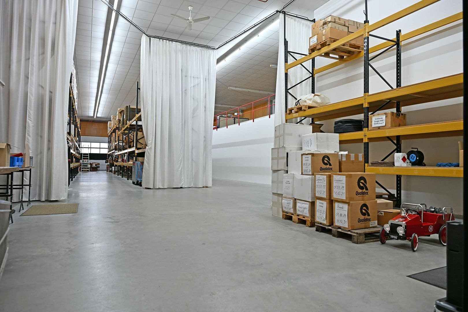 Prodej nebytového prostoru 5.000 m², Bad Säckingen, Bádensko-Württembersko Prodej nebytového prostoru 5.000 m², Bad Säckingen, Bádensko-Württembersko