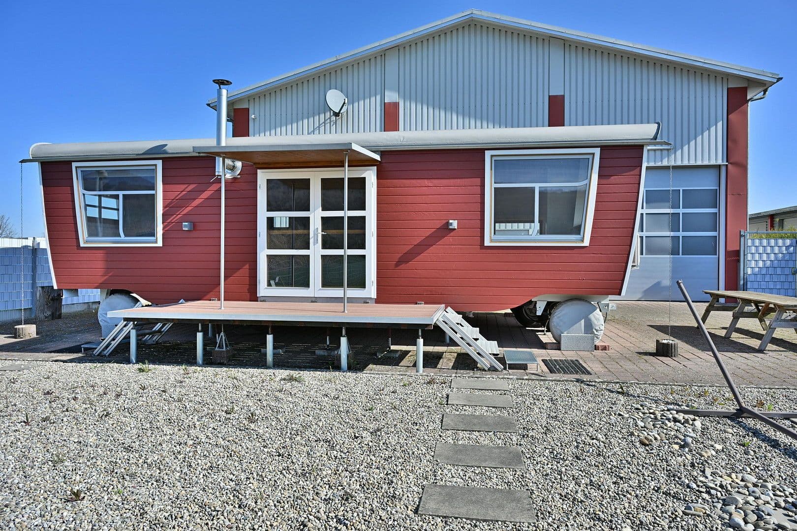 Prodej nebytového prostoru 5.000 m², Bad Säckingen, Bádensko-Württembersko Prodej nebytového prostoru 5.000 m², Bad Säckingen, Bádensko-Württembersko