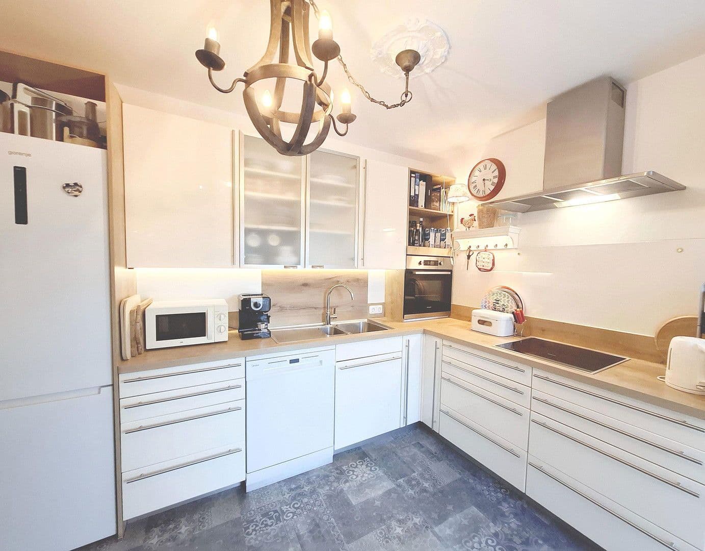 Prodej domu 188 m², pozemek 1.233 m², Densborn, Porýní-Falc Prodej domu 188 m², pozemek 1.233 m², Densborn, Porýní-Falc