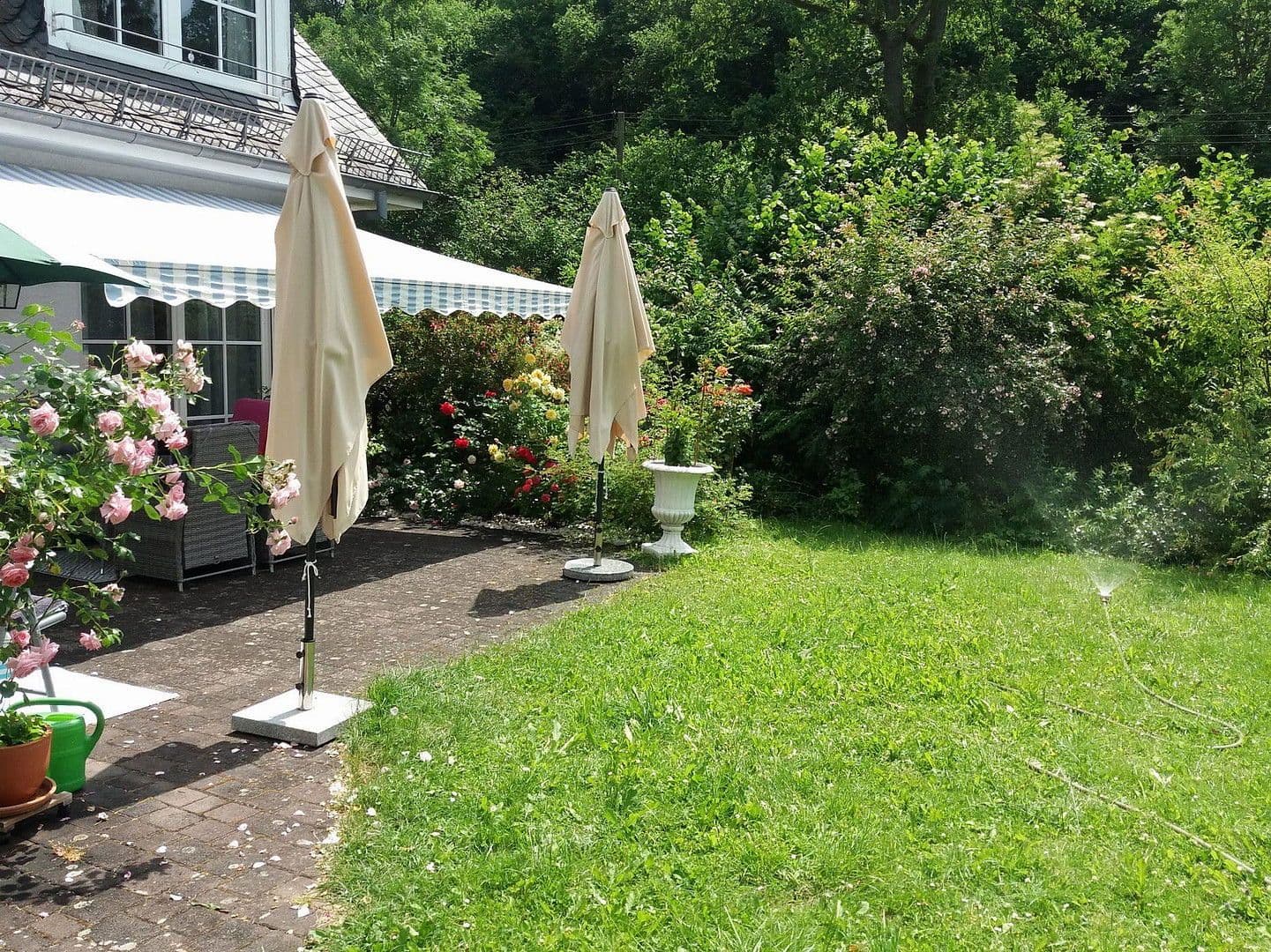 Prodej domu 188 m², pozemek 1.233 m², Densborn, Porýní-Falc Prodej domu 188 m², pozemek 1.233 m², Densborn, Porýní-Falc