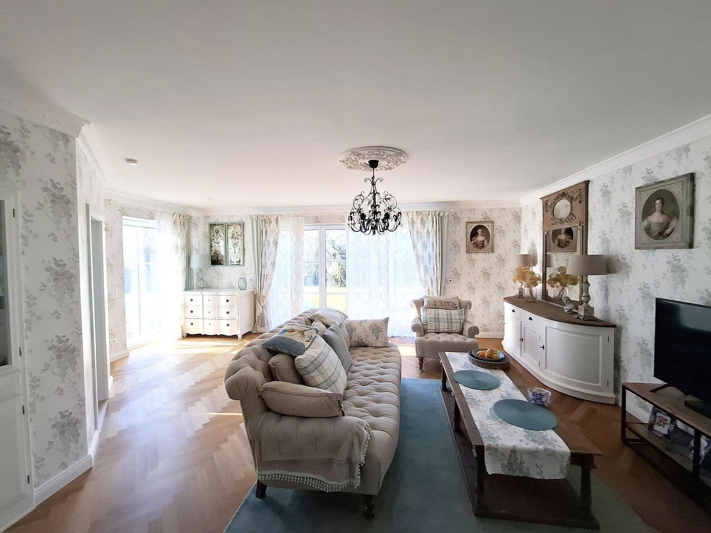 Prodej domu 188 m², pozemek 1.233 m², Densborn, Porýní-Falc Prodej domu 188 m², pozemek 1.233 m², Densborn, Porýní-Falc