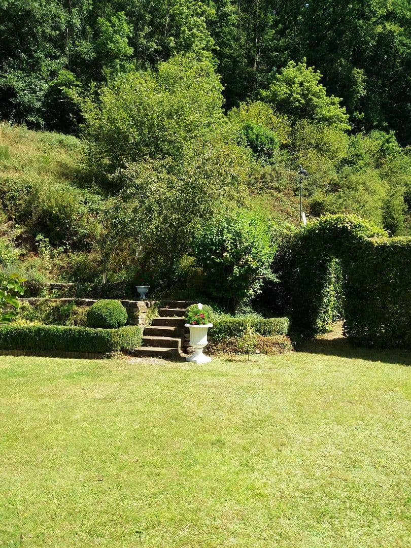 Prodej domu 188 m², pozemek 1.233 m², Densborn, Porýní-Falc Prodej domu 188 m², pozemek 1.233 m², Densborn, Porýní-Falc