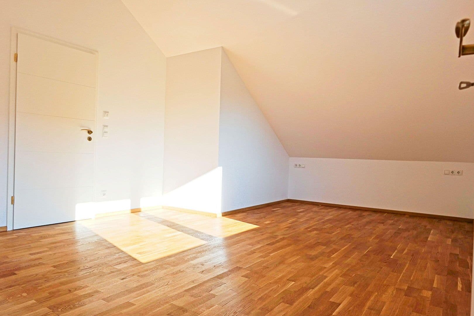 Pronájem bytu 2+1 80 m², München, Bavorsko Pronájem bytu 2+1 80 m², München, Bavorsko