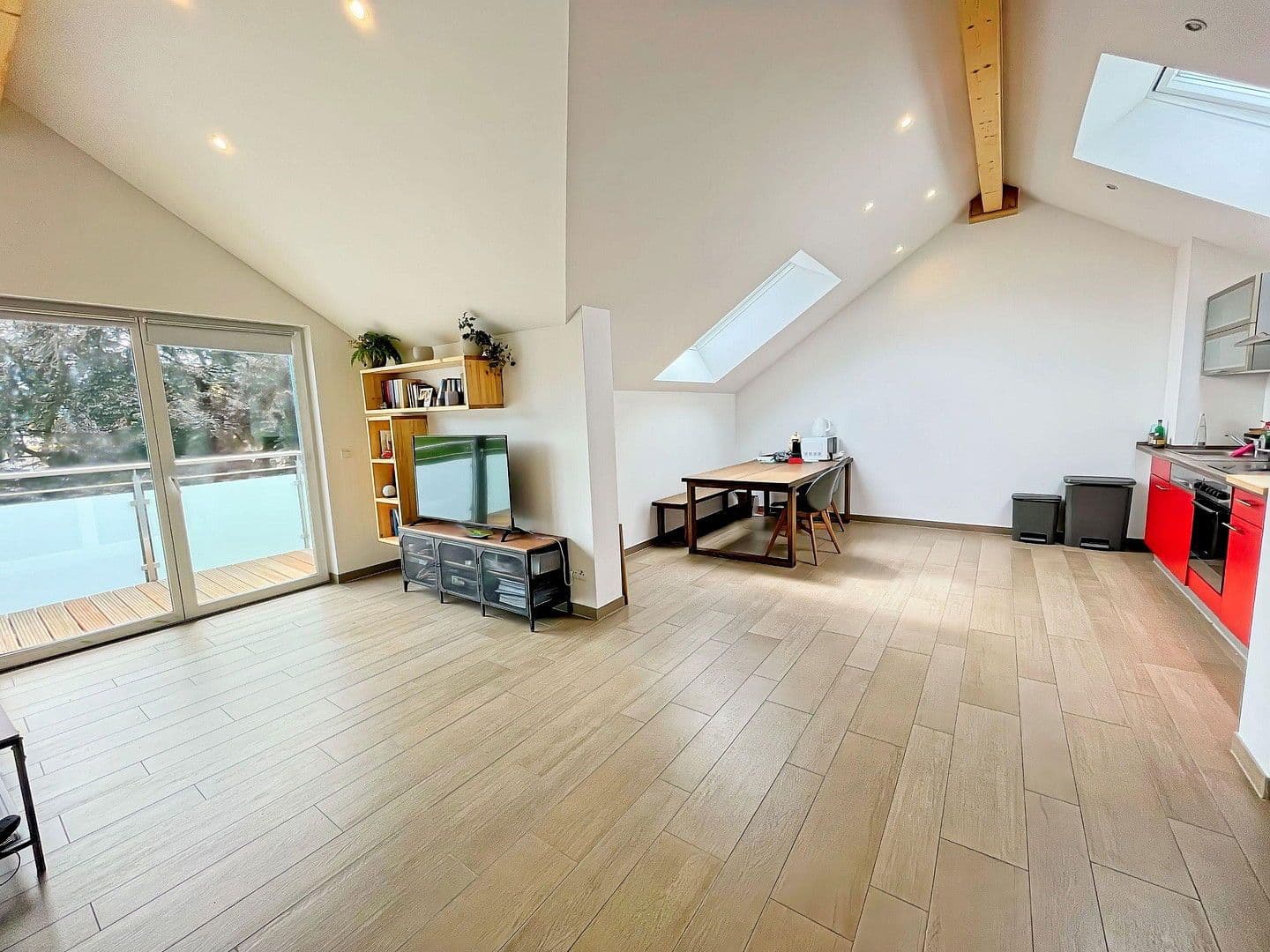 Pronájem bytu 2+1 80 m², München, Bavorsko Pronájem bytu 2+1 80 m², München, Bavorsko