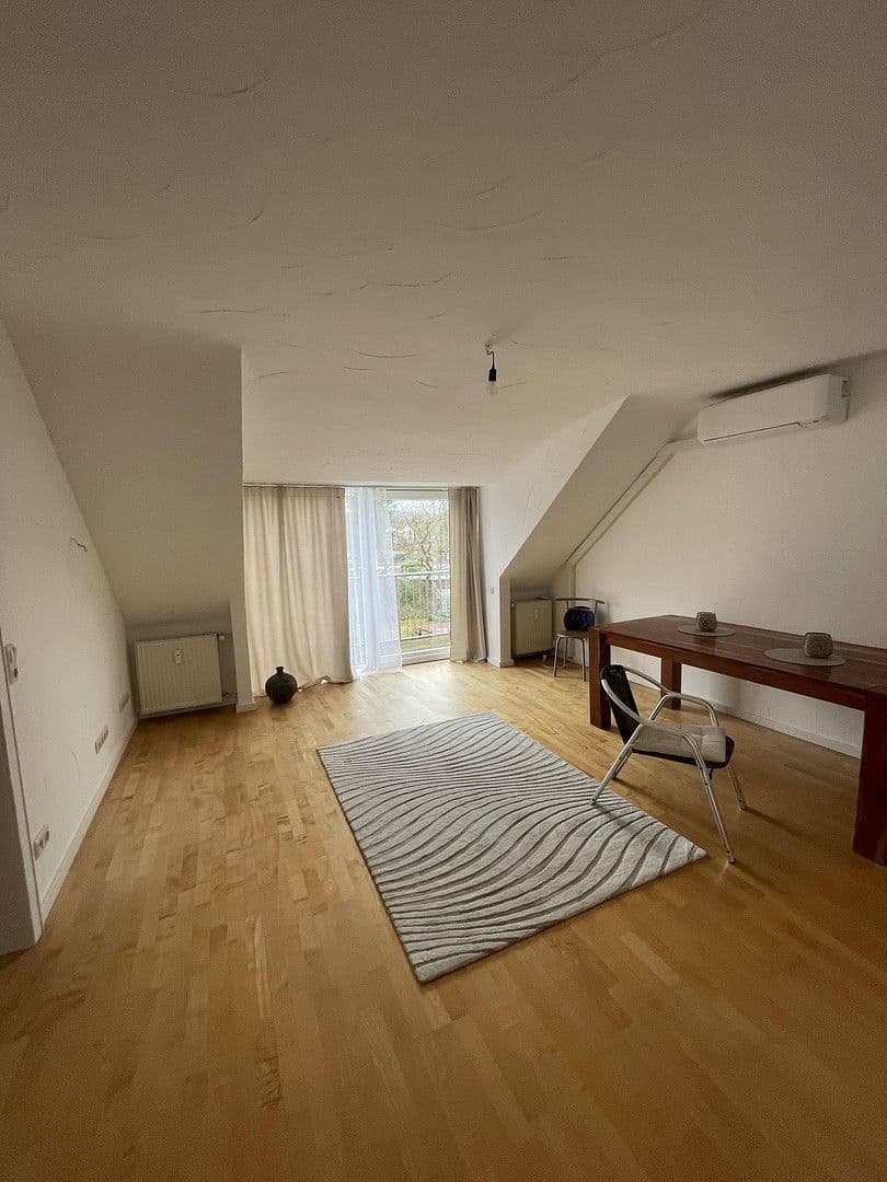 Pronájem bytu 4+1 80 m², Darmstadt, Hessen Pronájem bytu 4+1 80 m², Darmstadt, Hessen