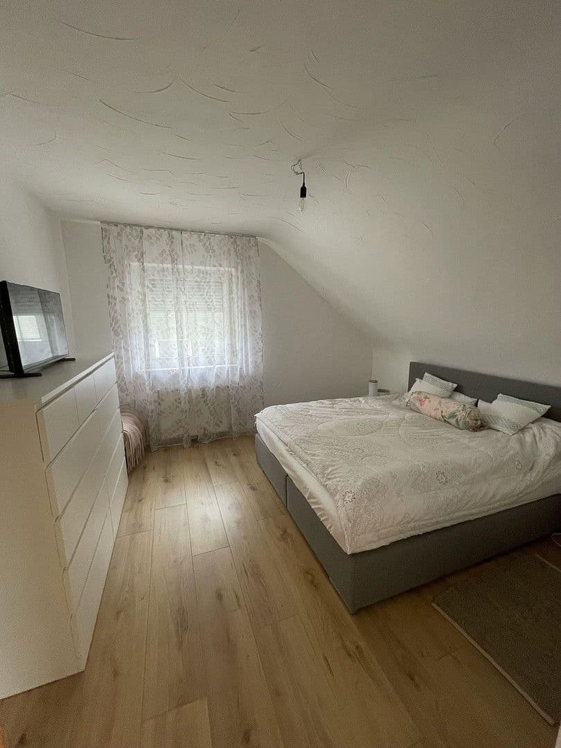 Pronájem bytu 4+1 80 m², Darmstadt, Hessen Pronájem bytu 4+1 80 m², Darmstadt, Hessen