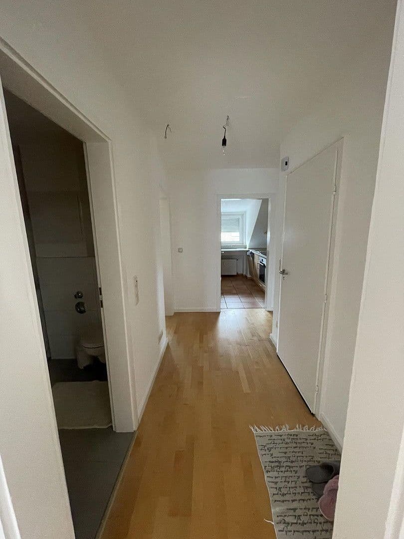 Pronájem bytu 4+1 80 m², Darmstadt, Hessen Pronájem bytu 4+1 80 m², Darmstadt, Hessen
