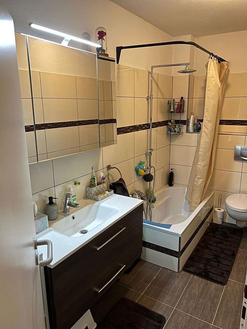 Pronájem bytu 3+1 90 m², Bammental, Bádensko-Württembersko Pronájem bytu 3+1 90 m², Bammental, Bádensko-Württembersko