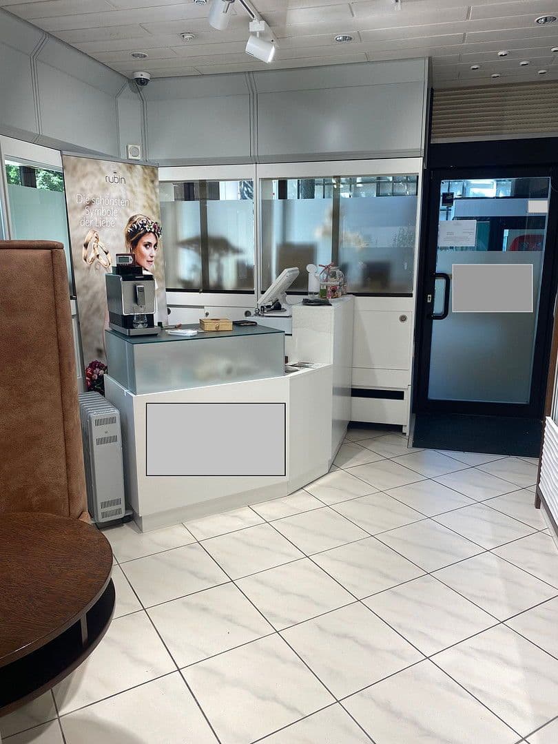 Prodej nebytového prostoru 93 m², Gaggenau, Bádensko-Württembersko Prodej nebytového prostoru 93 m², Gaggenau, Bádensko-Württembersko