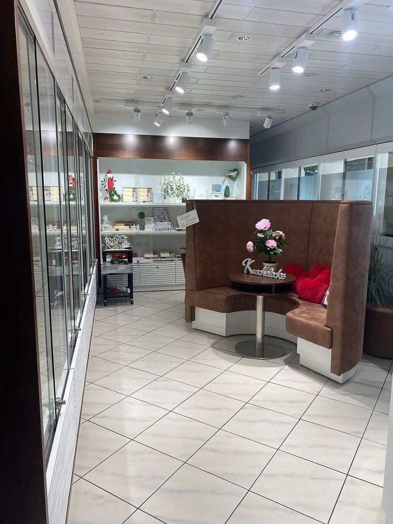 Prodej nebytového prostoru 93 m², Gaggenau, Bádensko-Württembersko Prodej nebytového prostoru 93 m², Gaggenau, Bádensko-Württembersko