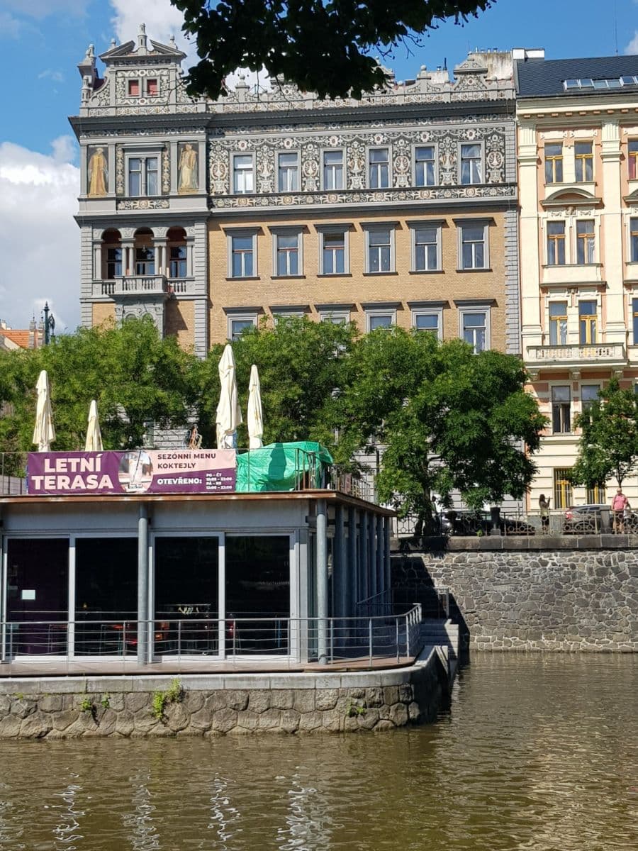 Pronájem bytu 1+1 38 m², Janáčkovo nábřeží, Praha, Praha Pronájem bytu 1+1 38 m², Janáčkovo nábřeží, Praha, Praha