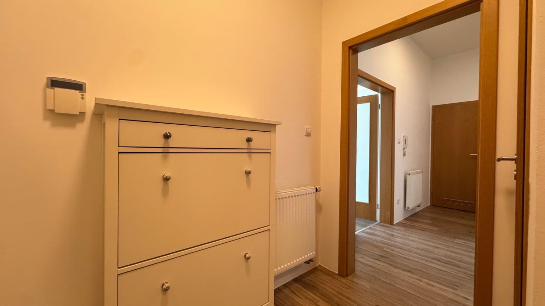 Pronájem bytu 3+kk 95 m², Račiněveská, Praha, Praha Pronájem bytu 3+kk 95 m², Račiněveská, Praha, Praha