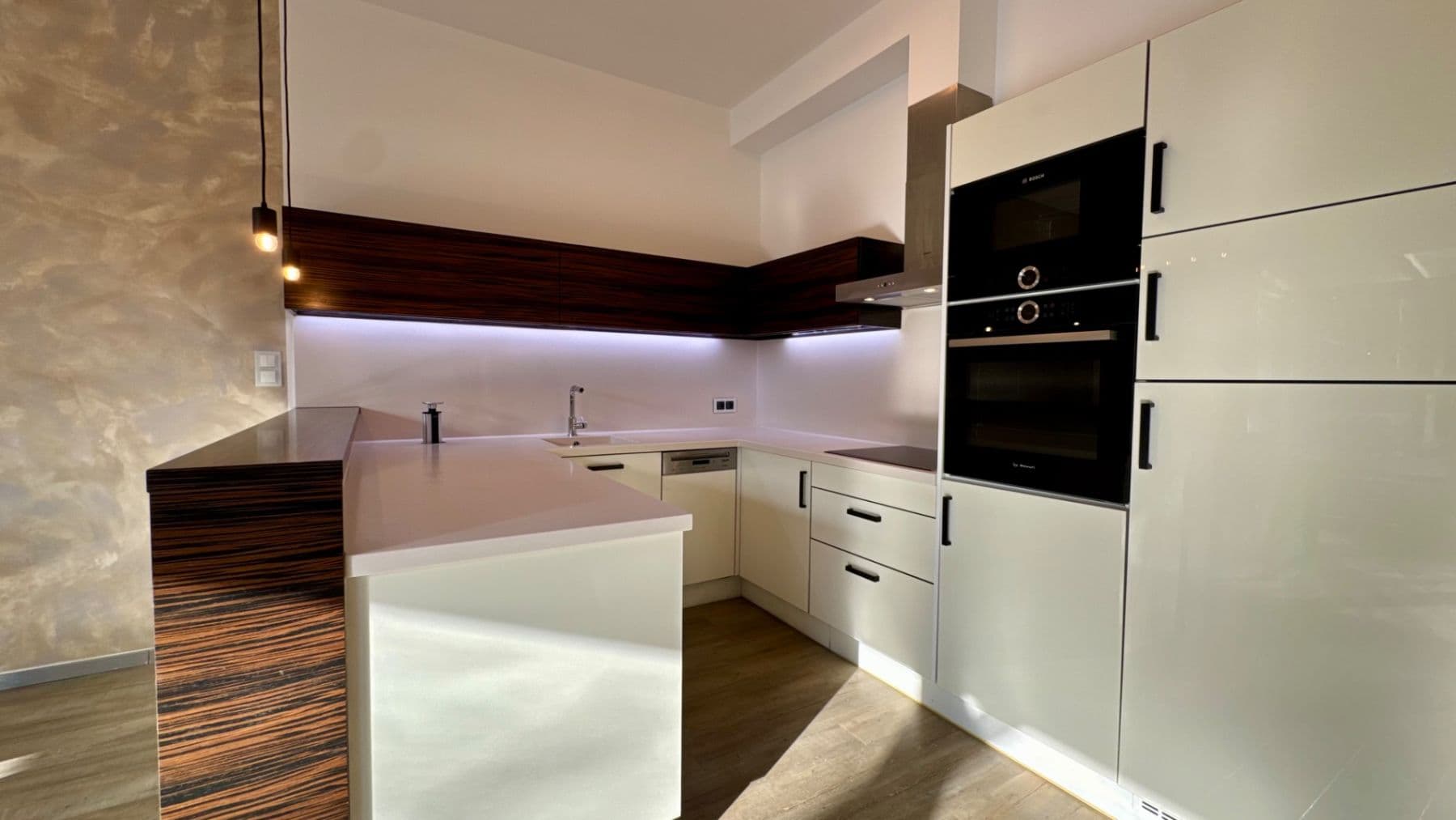 Pronájem bytu 3+kk 95 m², Račiněveská, Praha, Praha Pronájem bytu 3+kk 95 m², Račiněveská, Praha, Praha