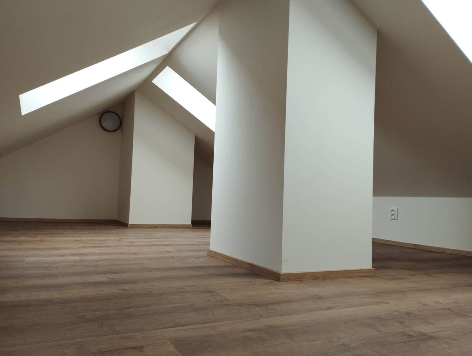 Pronájem bytu 2+kk 95 m², U Dráhy, Plzeň, Plzeňský kraj Pronájem bytu 2+kk 95 m², U Dráhy, Plzeň, Plzeňský kraj