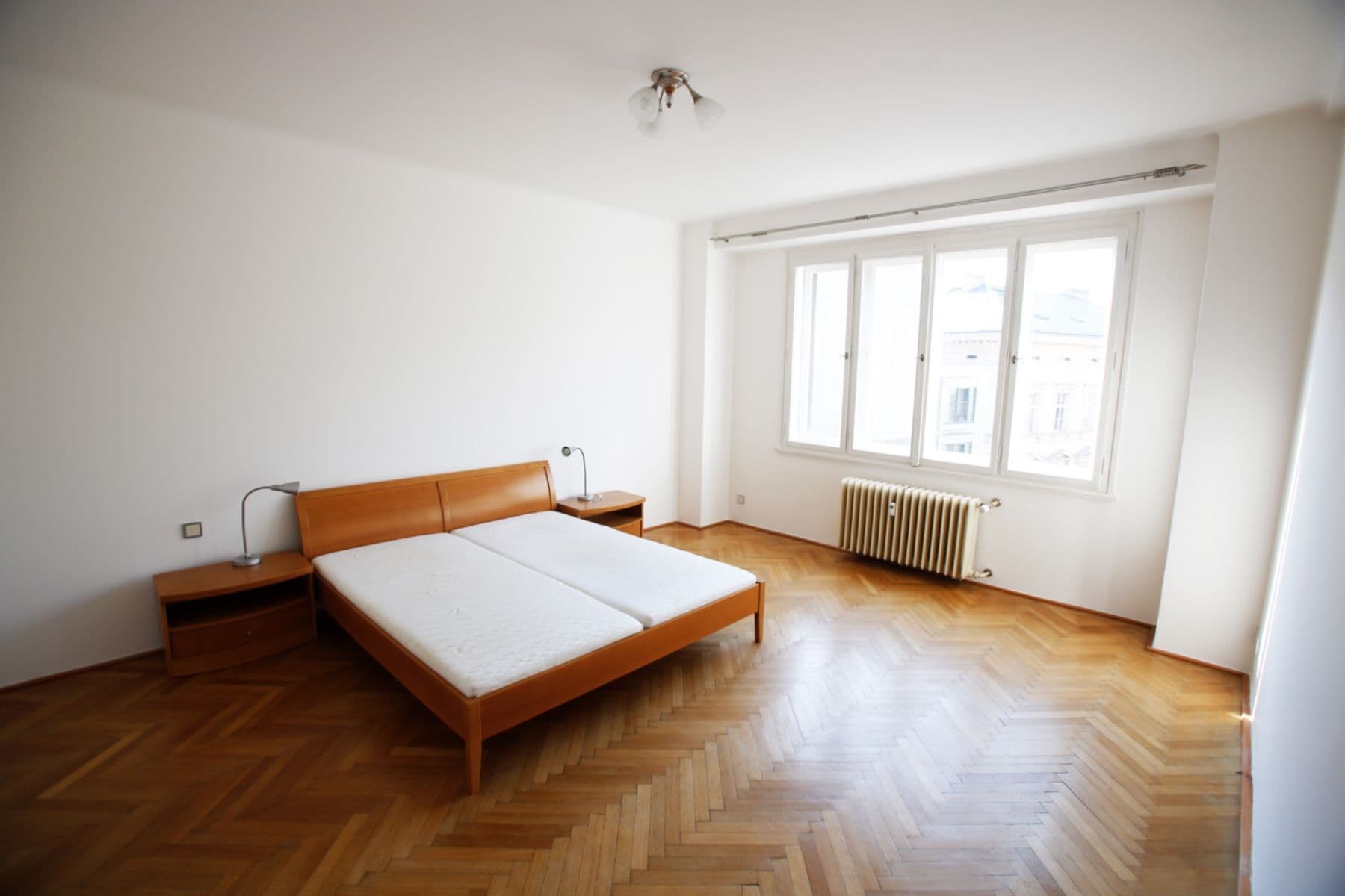 Pronájem bytu 2+1 76 m², Lodecká, Praha, Praha Pronájem bytu 2+1 76 m², Lodecká, Praha, Praha