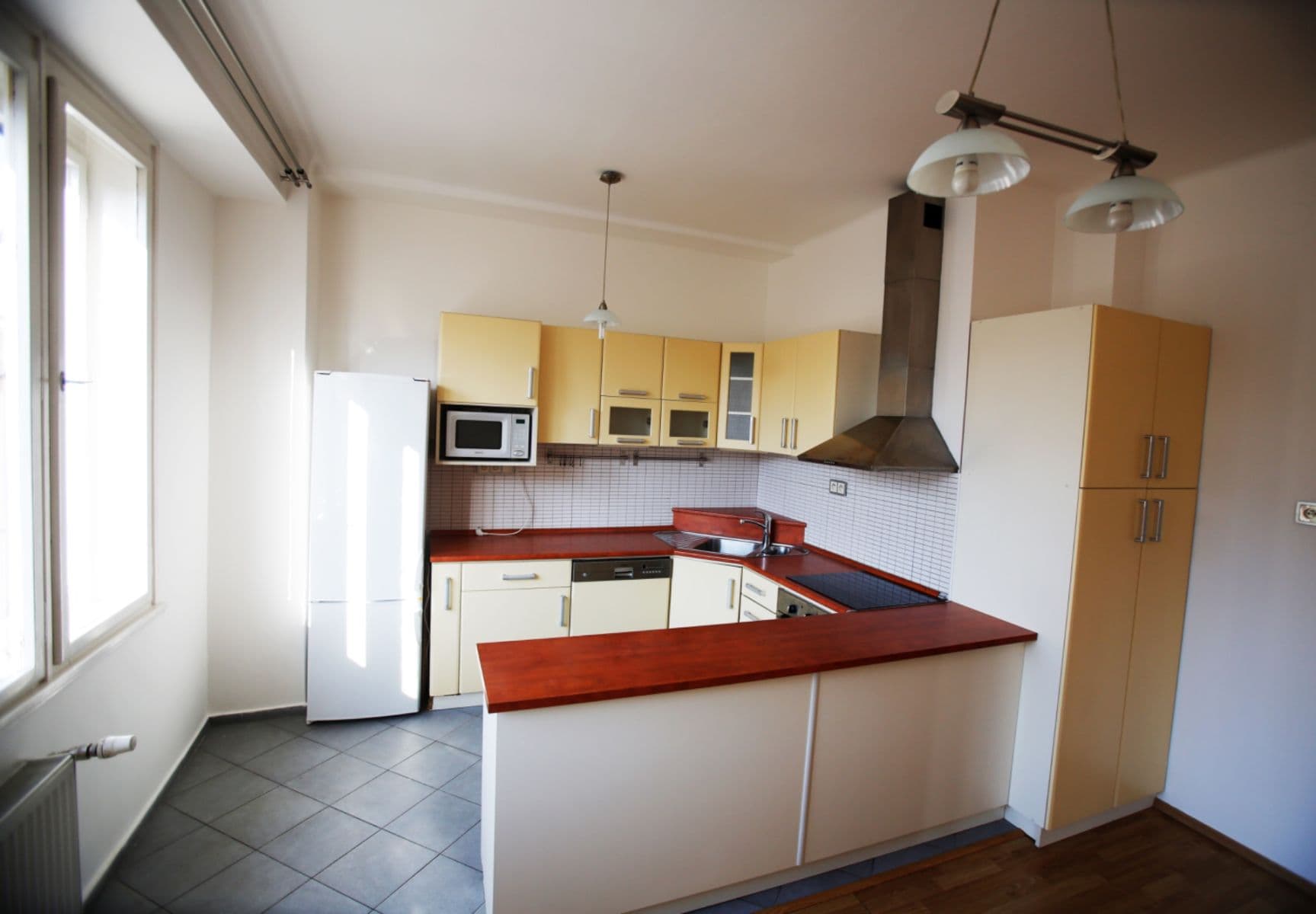 Pronájem bytu 2+1 76 m², Lodecká, Praha, Praha Pronájem bytu 2+1 76 m², Lodecká, Praha, Praha