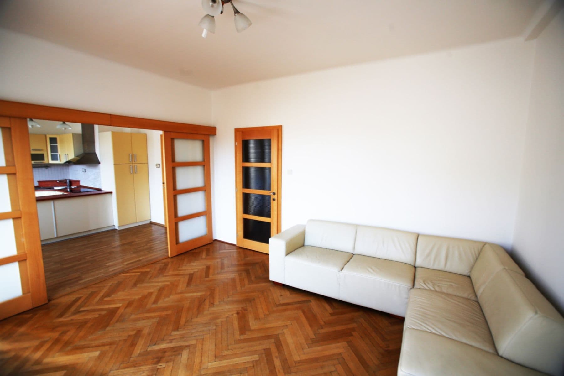Pronájem bytu 2+1 76 m², Lodecká, Praha, Praha Pronájem bytu 2+1 76 m², Lodecká, Praha, Praha