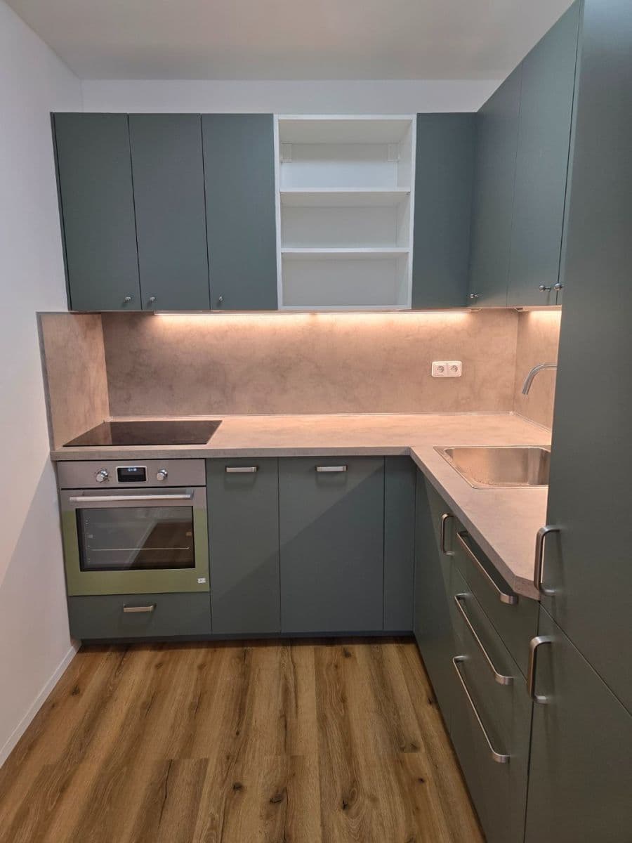 Pronájem bytu 2+kk 43 m², Ciolkovského, Praha, Praha Pronájem bytu 2+kk 43 m², Ciolkovského, Praha, Praha