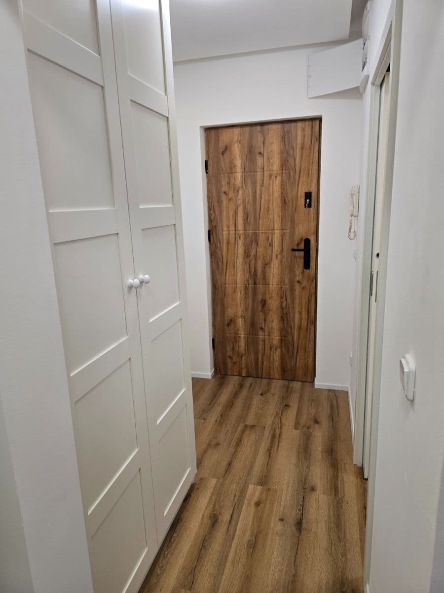 Pronájem bytu 2+kk 43 m², Ciolkovského, Praha, Praha Pronájem bytu 2+kk 43 m², Ciolkovského, Praha, Praha