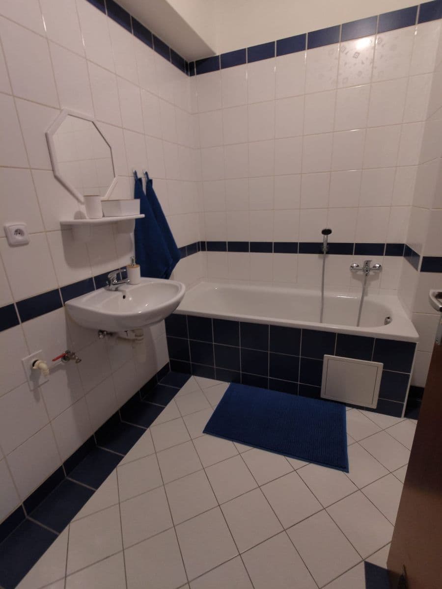 Pronájem bytu 1+kk 35 m², Jeronýmova, Liberec, Liberecký kraj Pronájem bytu 1+kk 35 m², Jeronýmova, Liberec, Liberecký kraj