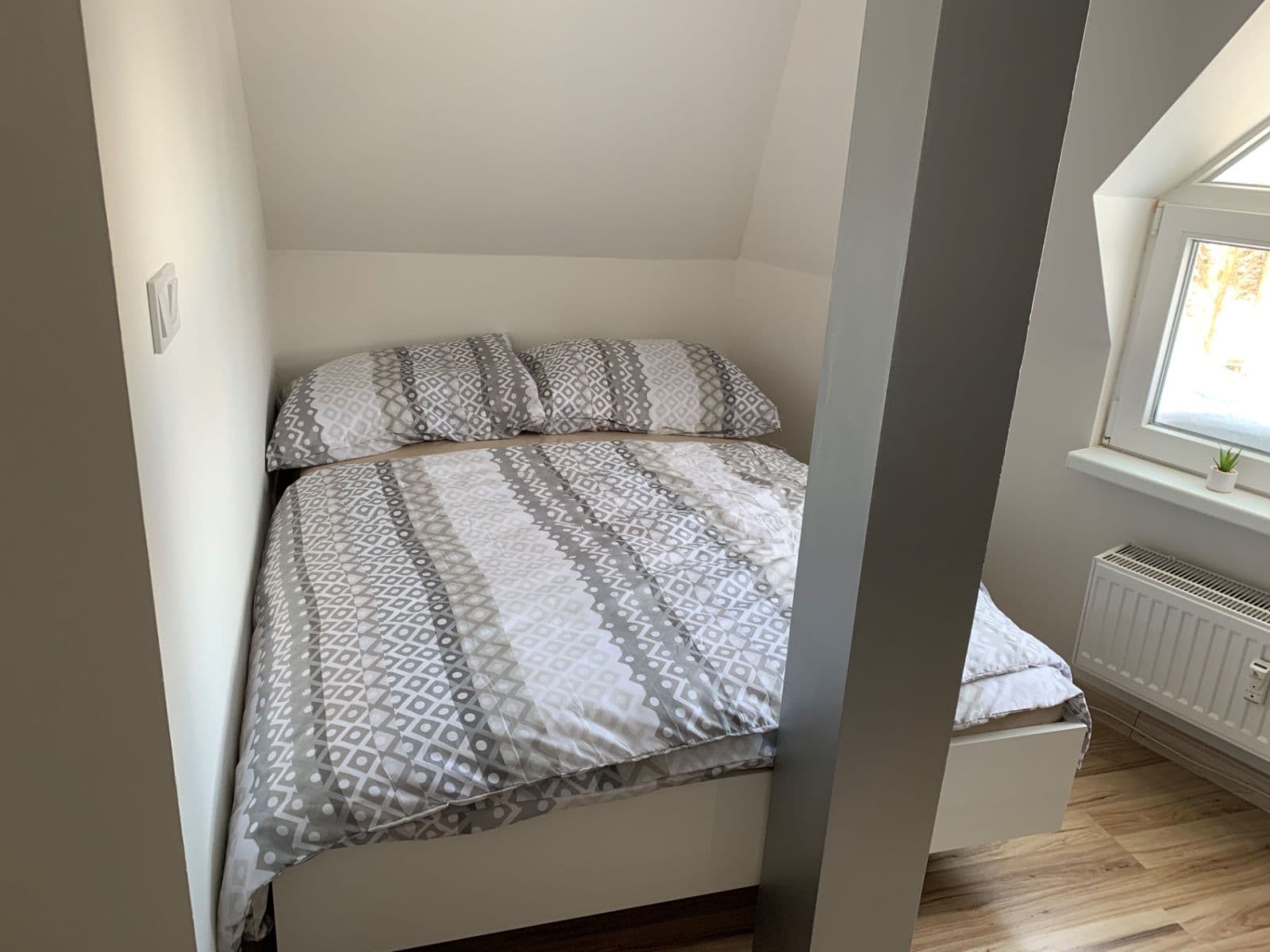 Pronájem bytu 1+kk 44 m², Úzká, Vejprty, Ústecký kraj Pronájem bytu 1+kk 44 m², Úzká, Vejprty, Ústecký kraj