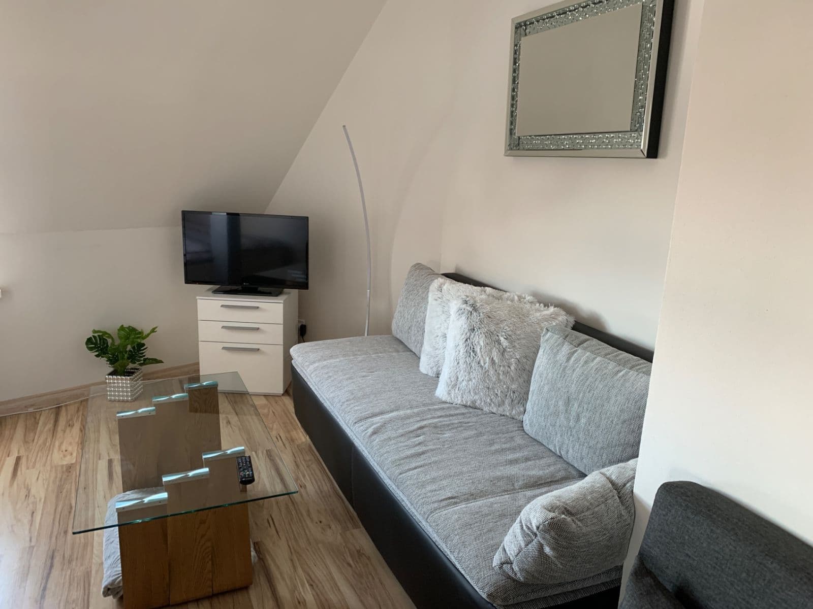 Pronájem bytu 1+kk 44 m², Úzká, Vejprty, Ústecký kraj Pronájem bytu 1+kk 44 m², Úzká, Vejprty, Ústecký kraj