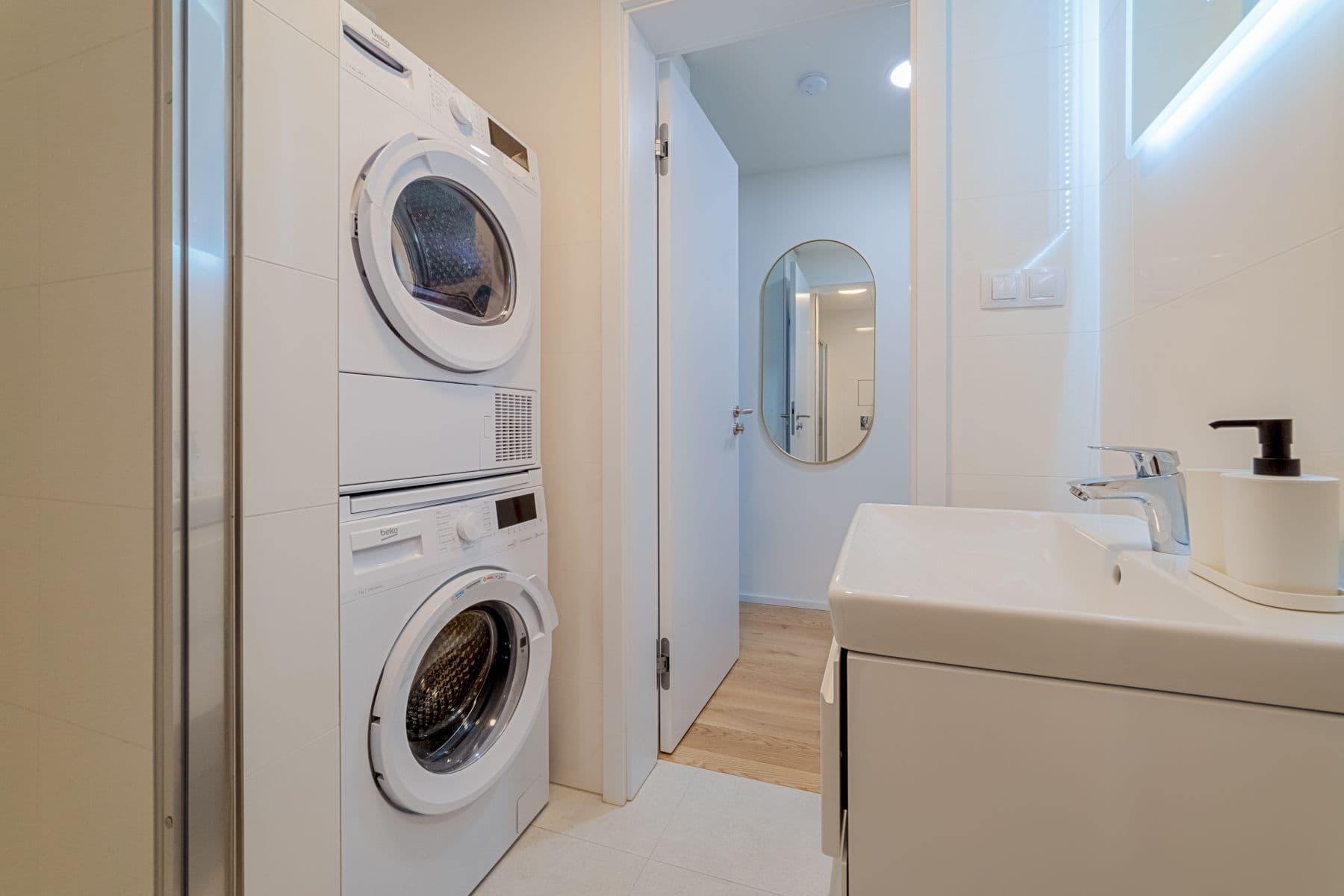 Pronájem bytu 35 m², Nádražní, Praha, Praha Pronájem bytu 35 m², Nádražní, Praha, Praha