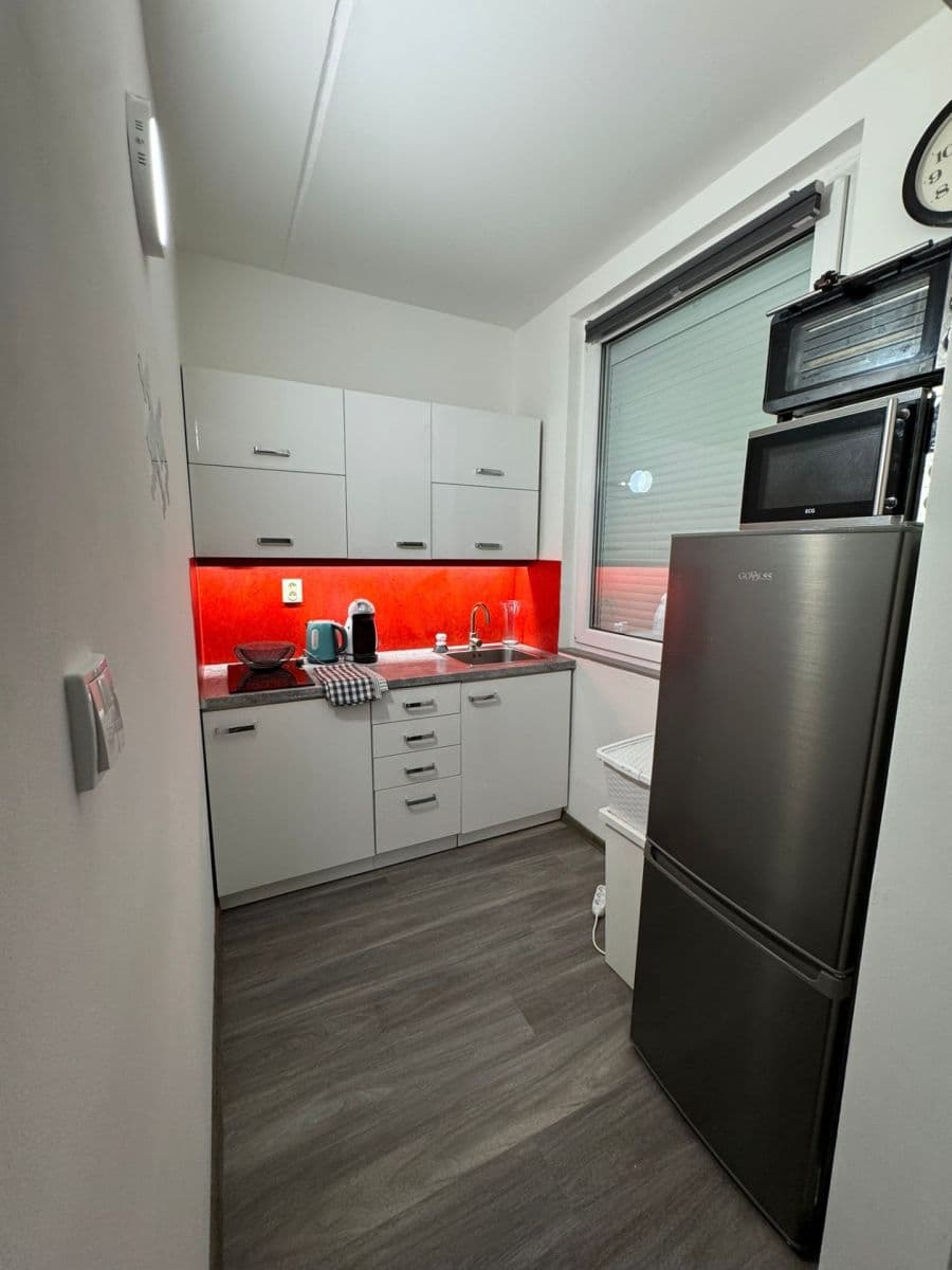 Pronájem bytu 1+kk 29 m², Mikulova, Praha, Praha Pronájem bytu 1+kk 29 m², Mikulova, Praha, Praha