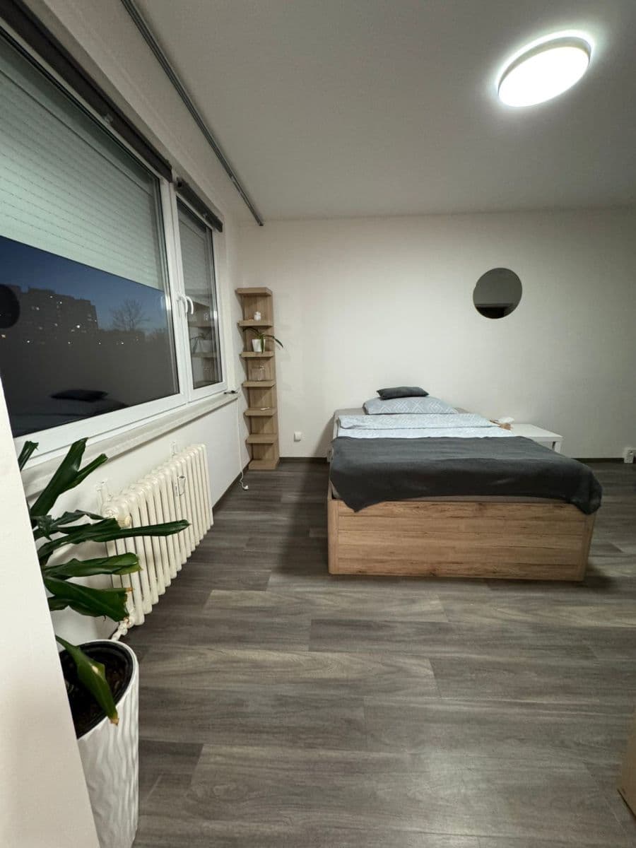 Pronájem bytu 1+kk 29 m², Mikulova, Praha, Praha Pronájem bytu 1+kk 29 m², Mikulova, Praha, Praha