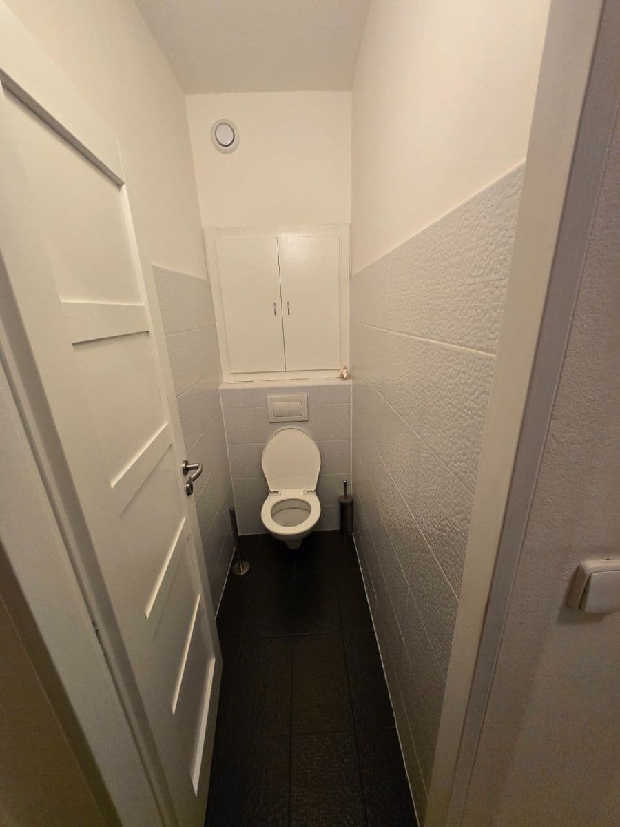 Pronájem bytu 2+kk 56 m², V Újezdech, Brno, Jihomoravský kraj Pronájem bytu 2+kk 56 m², V Újezdech, Brno, Jihomoravský kraj