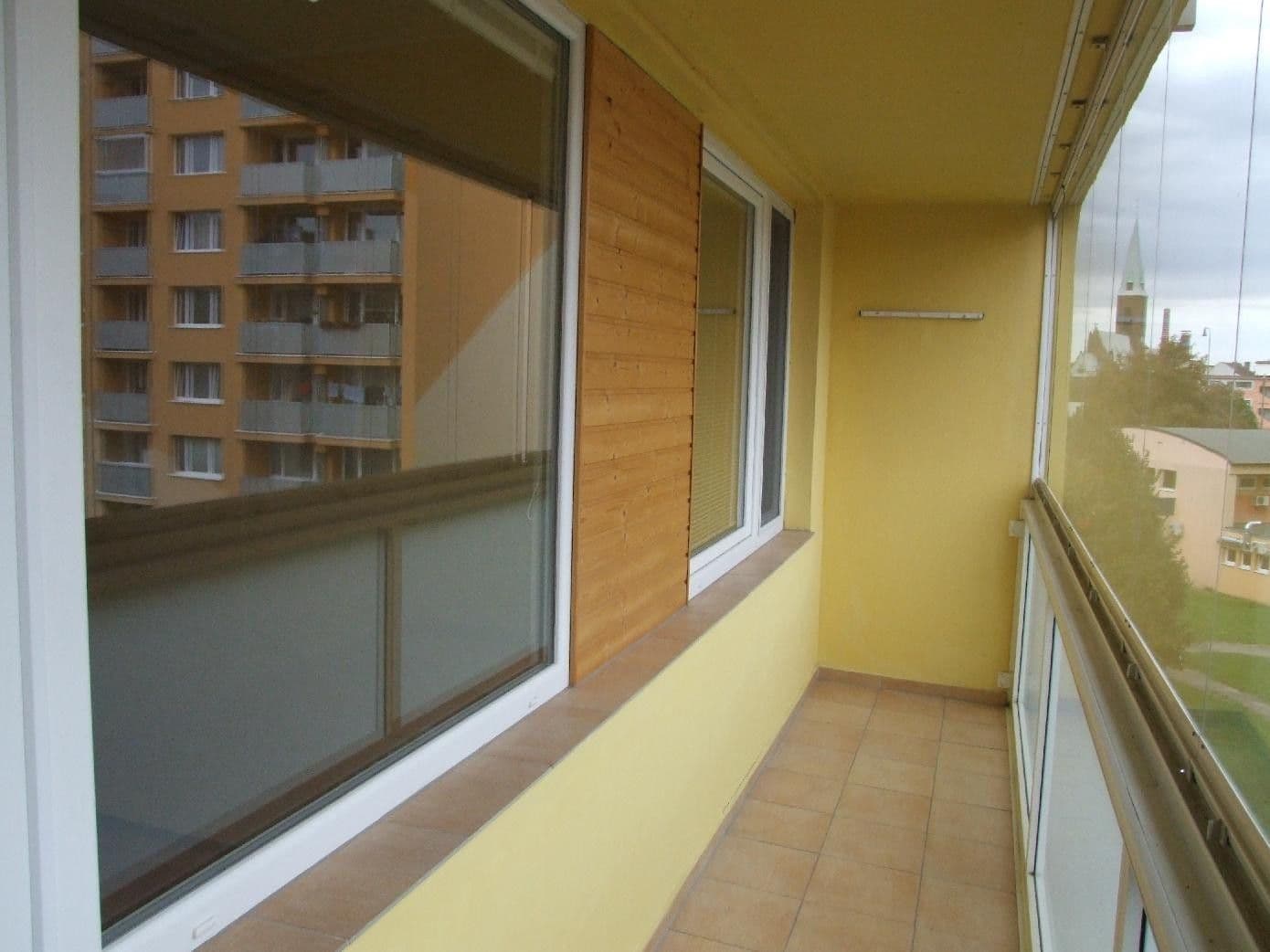 Pronájem bytu 2+kk 44 m², sídl. Hůrka, Kralupy nad Vltavou, Středočeský kraj Pronájem bytu 2+kk 44 m², sídl. Hůrka, Kralupy nad Vltavou, Středočeský kraj