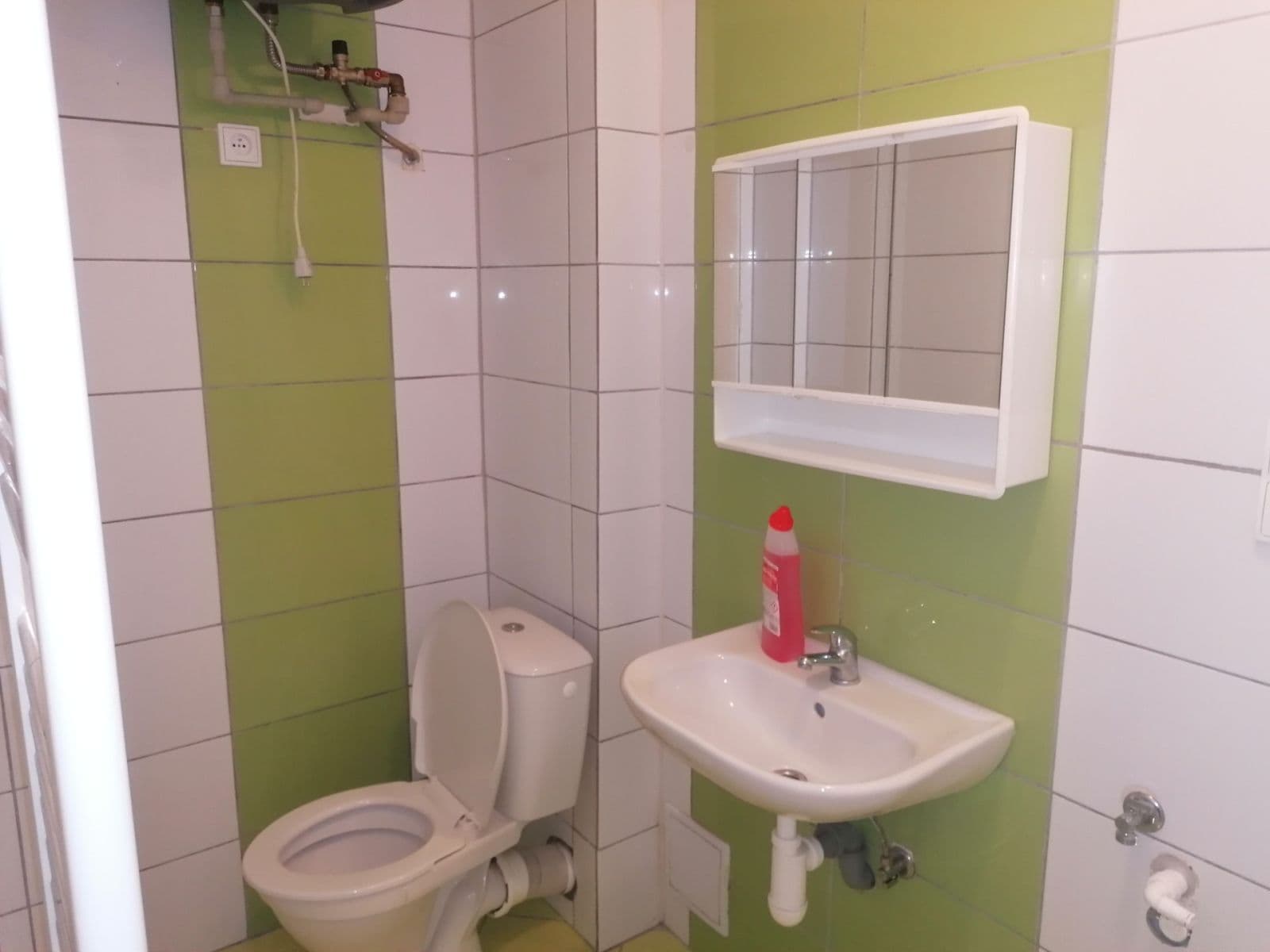 Pronájem bytu 2+kk 37 m², Plzeňská, Beroun, Středočeský kraj Pronájem bytu 2+kk 37 m², Plzeňská, Beroun, Středočeský kraj