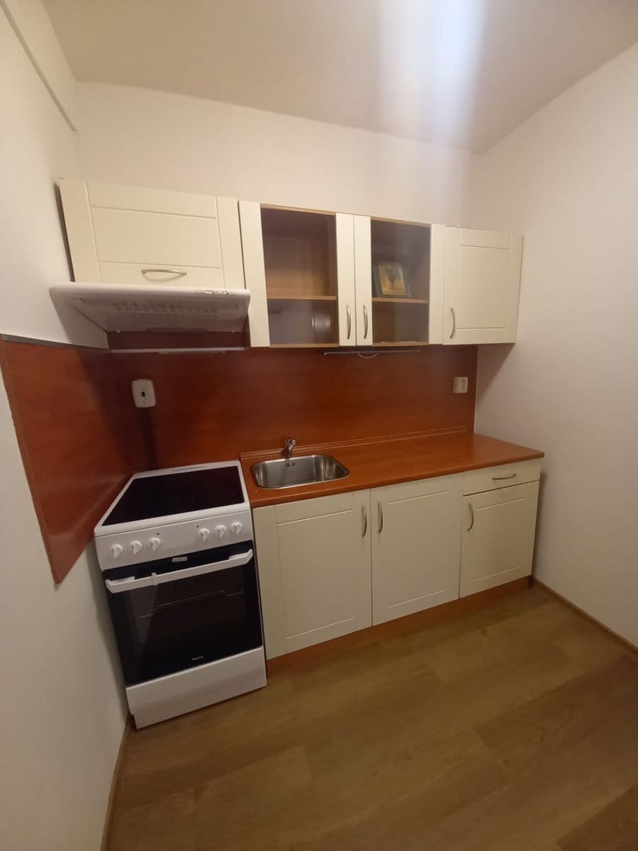 Pronájem bytu 2+kk 48 m², V Malém háji, Odolena Voda, Středočeský kraj Pronájem bytu 2+kk 48 m², V Malém háji, Odolena Voda, Středočeský kraj