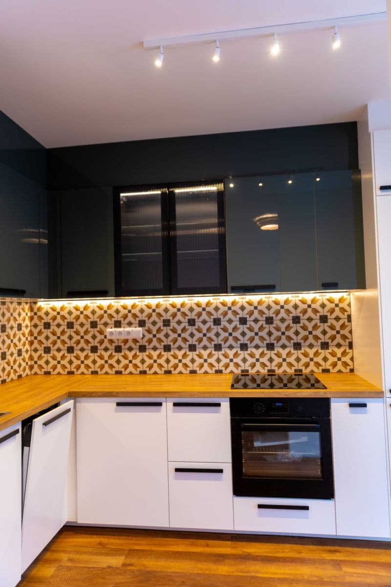 Pronájem bytu 2+kk 40 m², Nádražní, Kralupy nad Vltavou, Středočeský kraj Pronájem bytu 2+kk 40 m², Nádražní, Kralupy nad Vltavou, Středočeský kraj