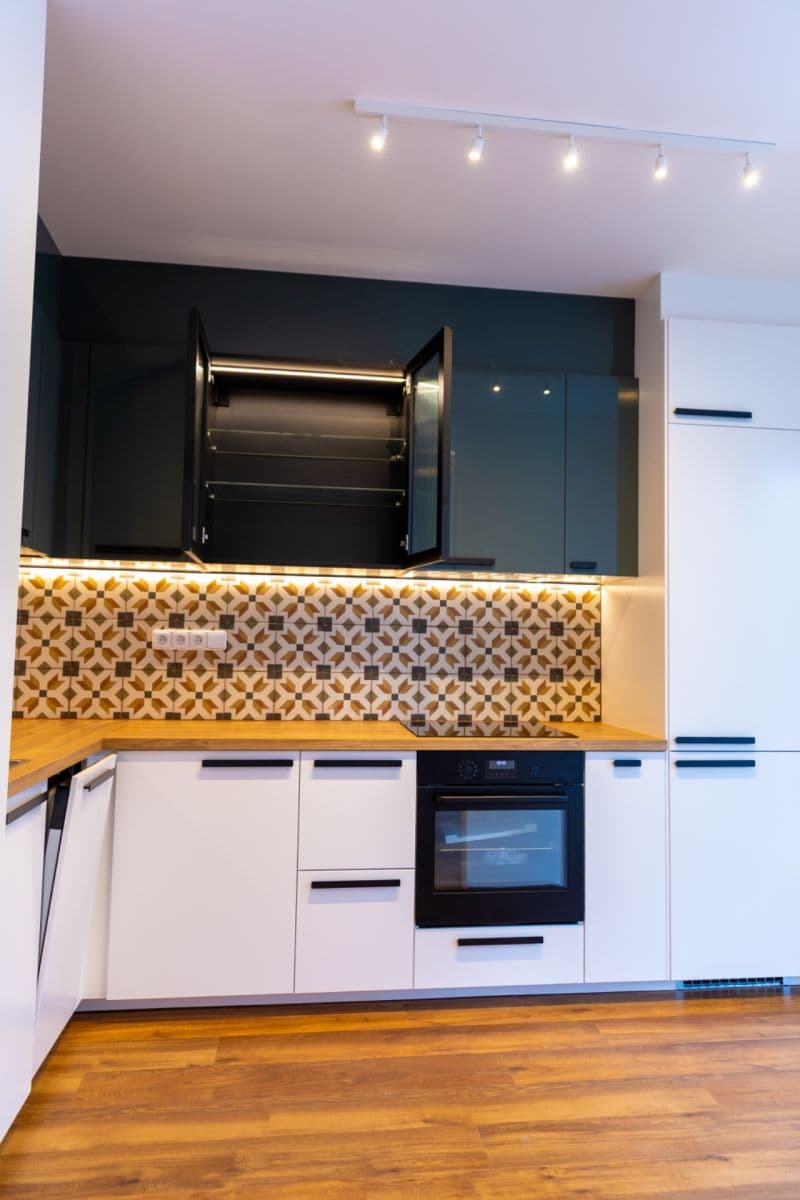 Pronájem bytu 2+kk 40 m², Nádražní, Kralupy nad Vltavou, Středočeský kraj Pronájem bytu 2+kk 40 m², Nádražní, Kralupy nad Vltavou, Středočeský kraj