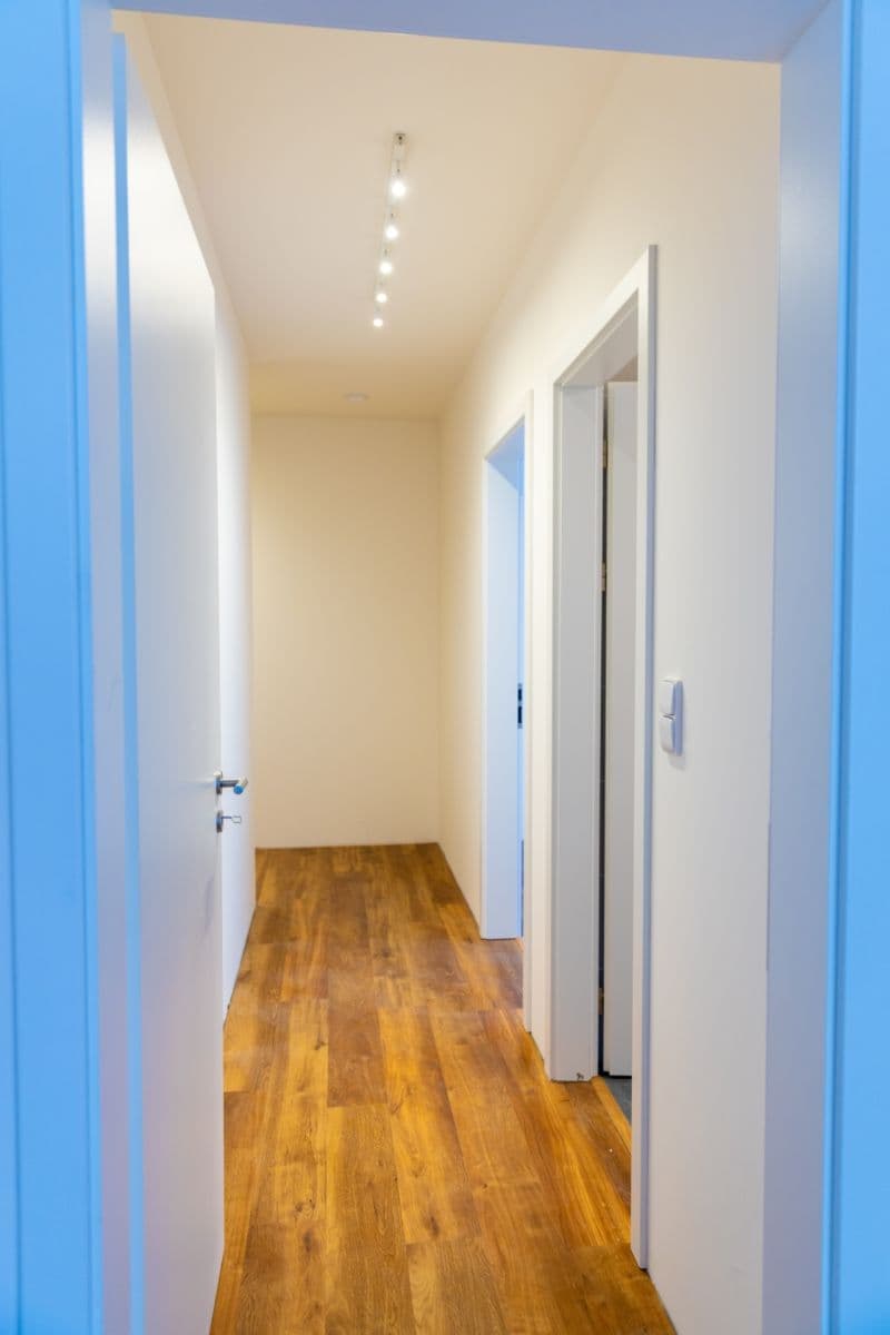 Pronájem bytu 2+kk 40 m², Nádražní, Kralupy nad Vltavou, Středočeský kraj Pronájem bytu 2+kk 40 m², Nádražní, Kralupy nad Vltavou, Středočeský kraj