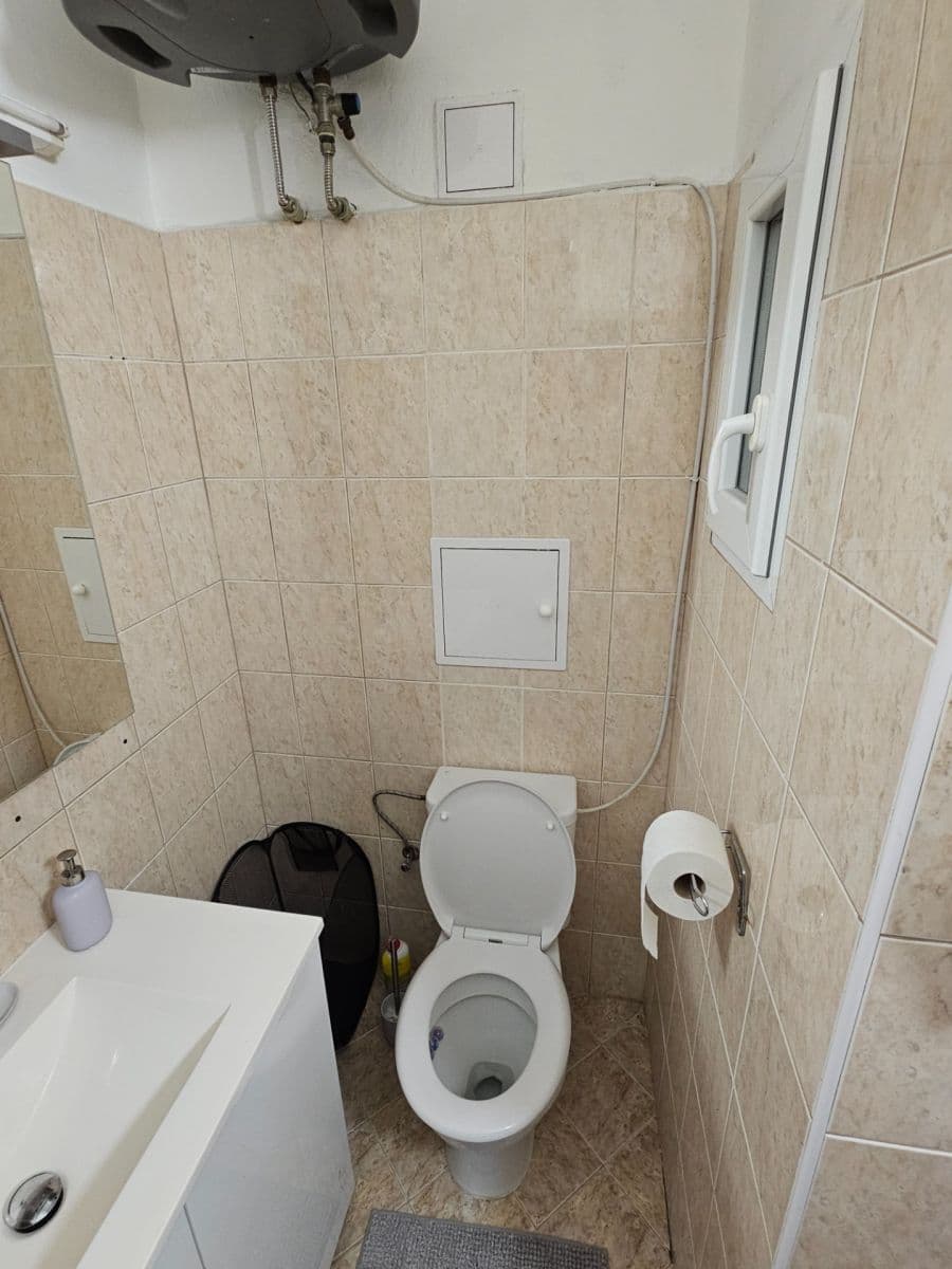 Pronájem bytu 2+kk 44 m², Krátká, Praha, Praha Pronájem bytu 2+kk 44 m², Krátká, Praha, Praha