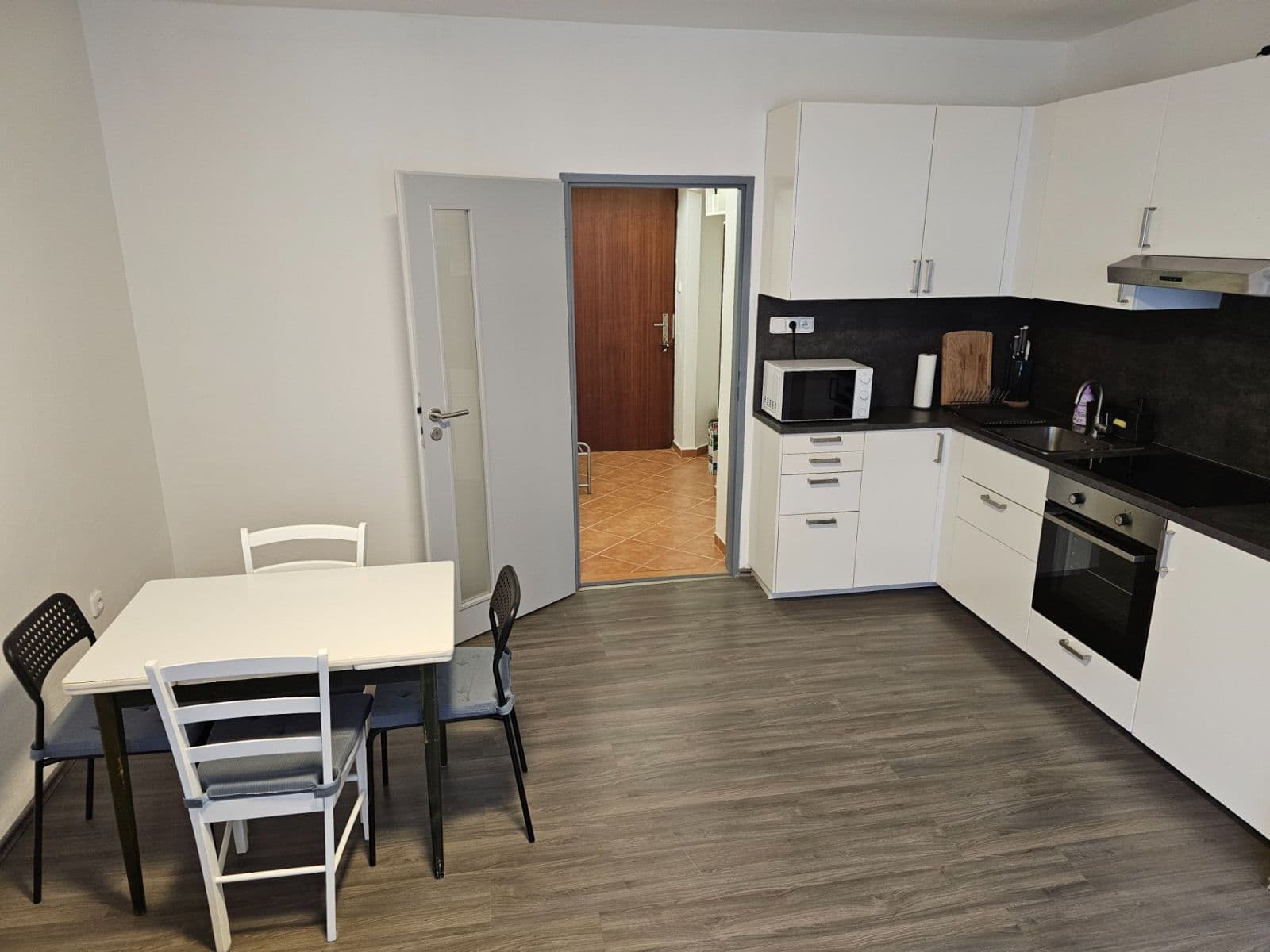 Pronájem bytu 2+kk 44 m², Krátká, Praha, Praha Pronájem bytu 2+kk 44 m², Krátká, Praha, Praha