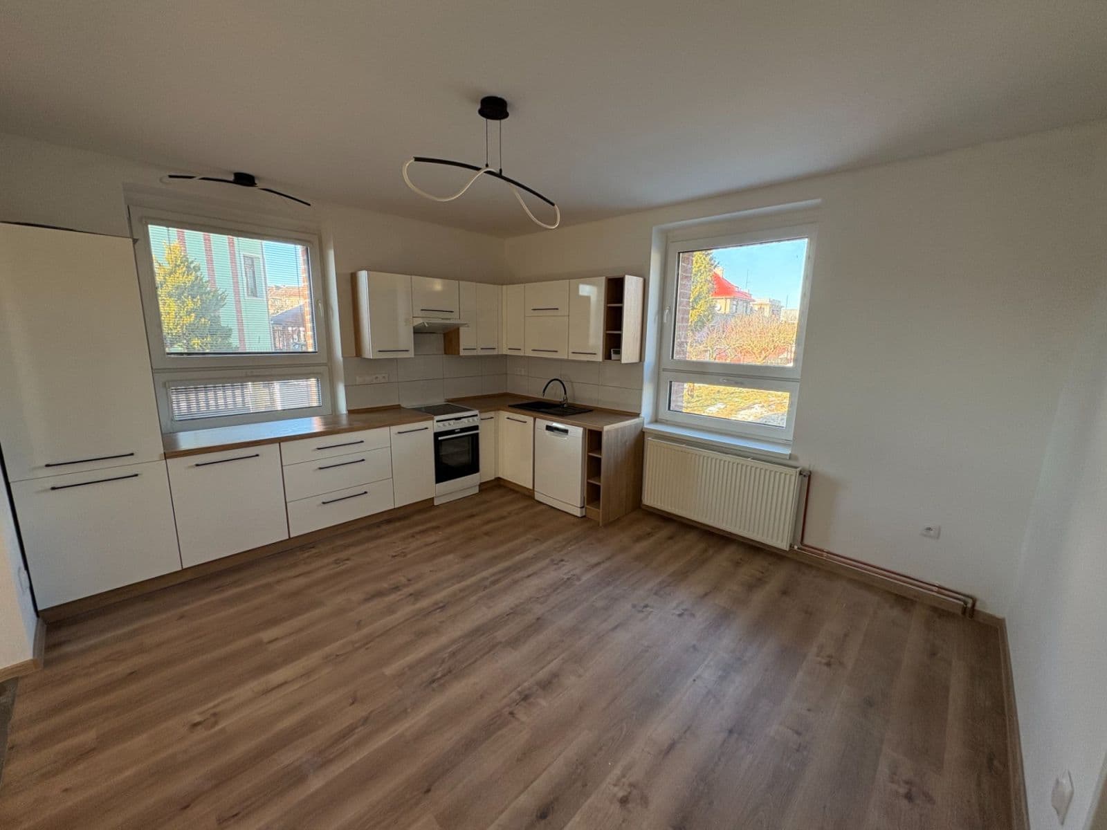 Pronájem domu 125 m², pozemek 810 m², Na Zavadilce, Jaroměř, Královéhradecký kraj Pronájem domu 125 m², pozemek 810 m², Na Zavadilce, Jaroměř, Královéhradecký kraj