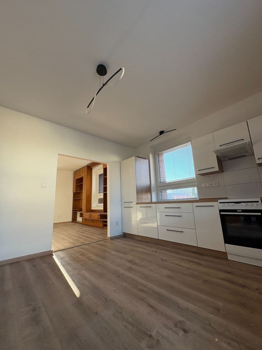 Pronájem domu 125 m², pozemek 810 m², Na Zavadilce, Jaroměř, Královéhradecký kraj Pronájem domu 125 m², pozemek 810 m², Na Zavadilce, Jaroměř, Královéhradecký kraj