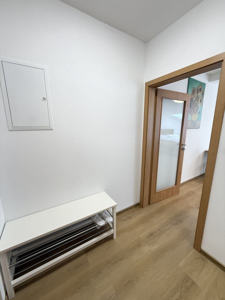 Pronájem bytu 34 m², Zbraslavská, Praha, Praha Pronájem bytu 34 m², Zbraslavská, Praha, Praha