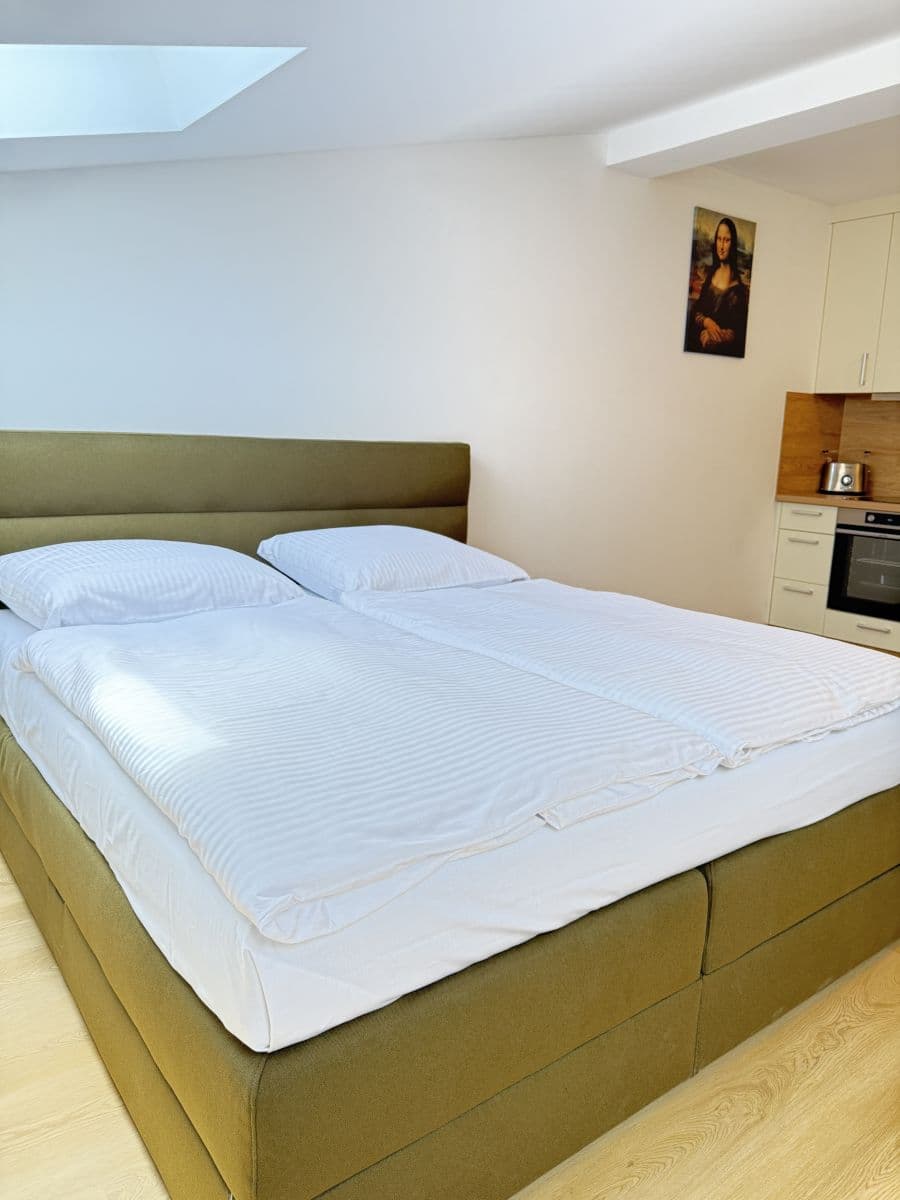 Pronájem bytu 34 m², Zbraslavská, Praha, Praha Pronájem bytu 34 m², Zbraslavská, Praha, Praha