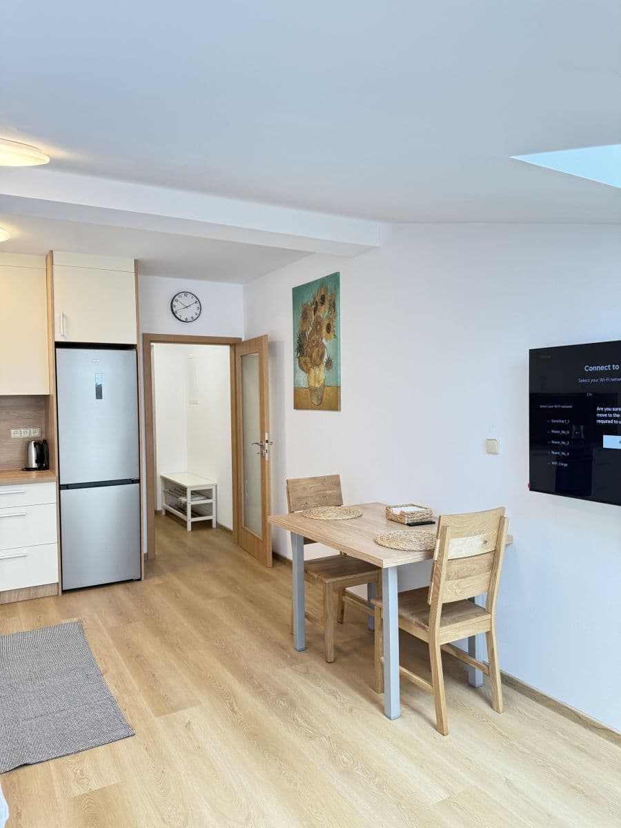 Pronájem bytu 34 m², Zbraslavská, Praha, Praha Pronájem bytu 34 m², Zbraslavská, Praha, Praha