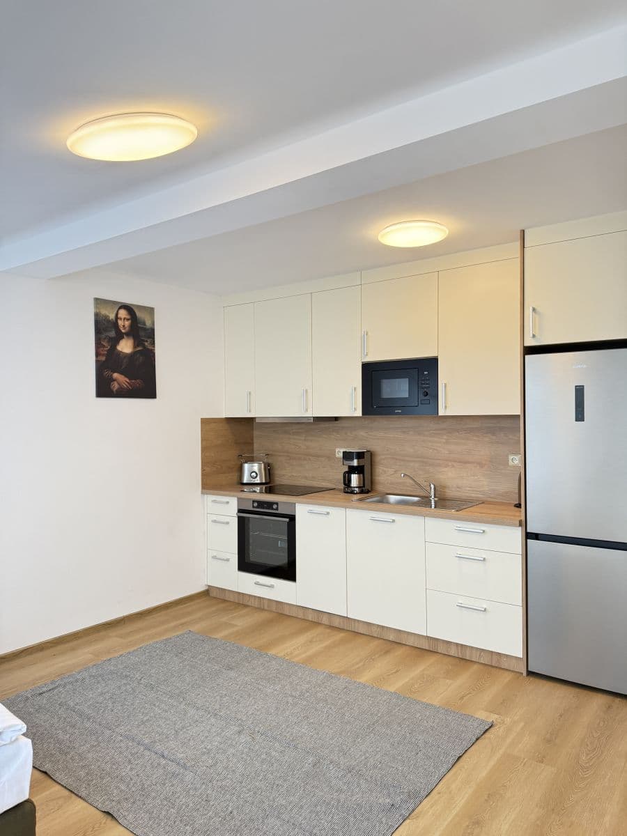 Pronájem bytu 34 m², Zbraslavská, Praha, Praha Pronájem bytu 34 m², Zbraslavská, Praha, Praha