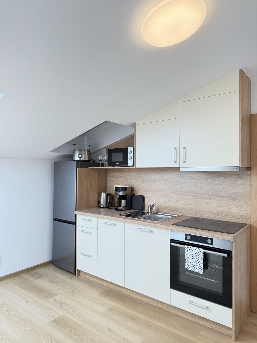 Pronájem bytu 36 m², Zbraslavská, Praha, Praha Pronájem bytu 36 m², Zbraslavská, Praha, Praha