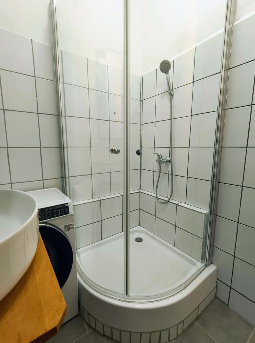 Pronájem bytu 1+1 37 m², sídliště 9. května, Nejdek, Karlovarský kraj Pronájem bytu 1+1 37 m², sídliště 9. května, Nejdek, Karlovarský kraj