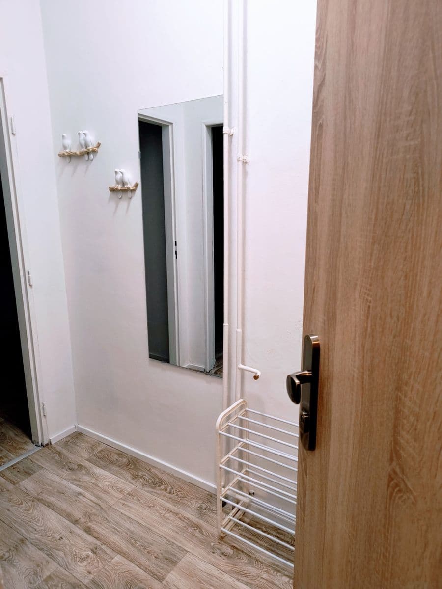 Pronájem bytu 1+1 37 m², sídliště 9. května, Nejdek, Karlovarský kraj Pronájem bytu 1+1 37 m², sídliště 9. května, Nejdek, Karlovarský kraj