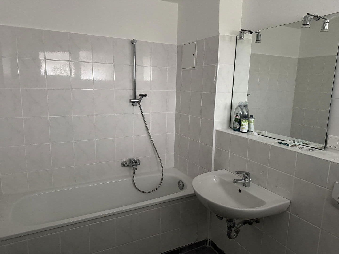 Pronájem bytu 2+1 57 m², Wallmodenstr. 10, Hannover, Dolní Sasko Pronájem bytu 2+1 57 m², Wallmodenstr. 10, Hannover, Dolní Sasko