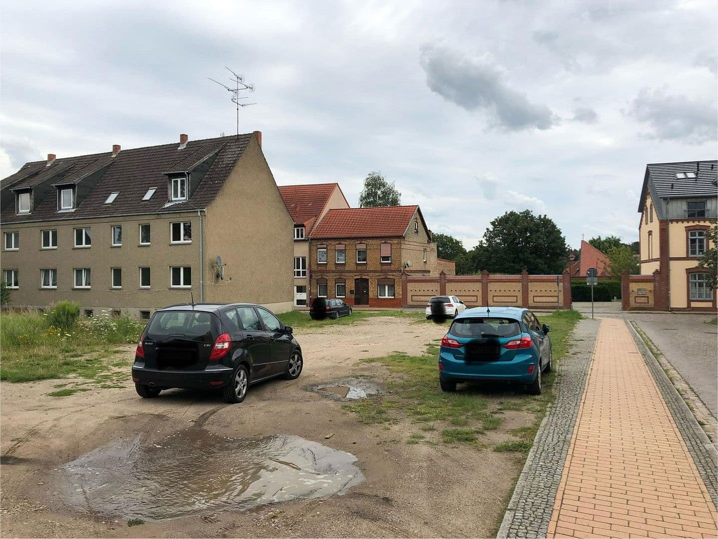 Prodej pozemku 1.063 m², Friedensstraße 21, Warin, Mecklenburg-Vorpommern Prodej pozemku 1.063 m², Friedensstraße 21, Warin, Mecklenburg-Vorpommern